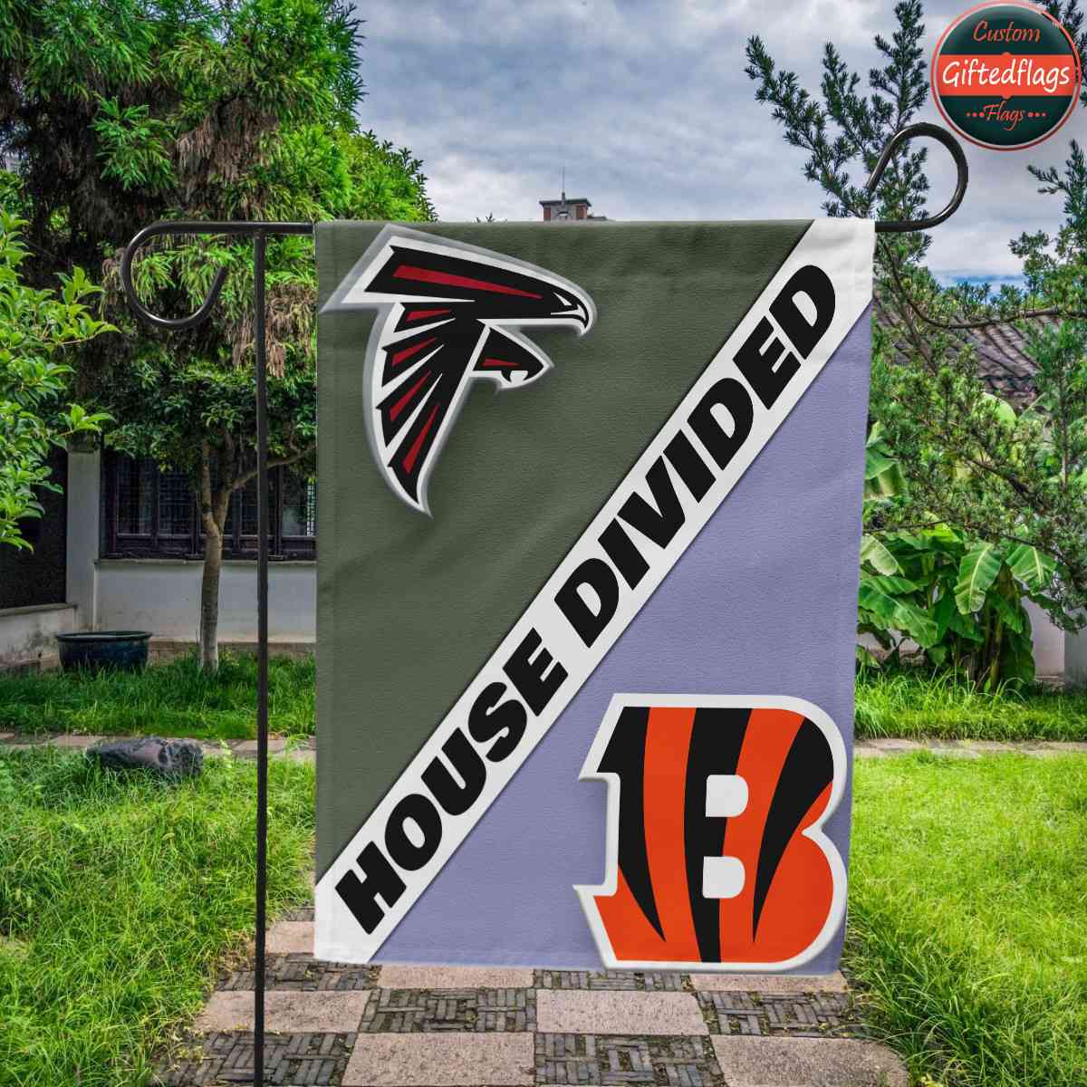Atlanta Falcons vs. Cincinnati Bengals House Divided Flag, Falcons House Divided Flag Atlanta Falcons vs. Cincinnati Bengals House Divided Flag, Falcons House Divided Flag